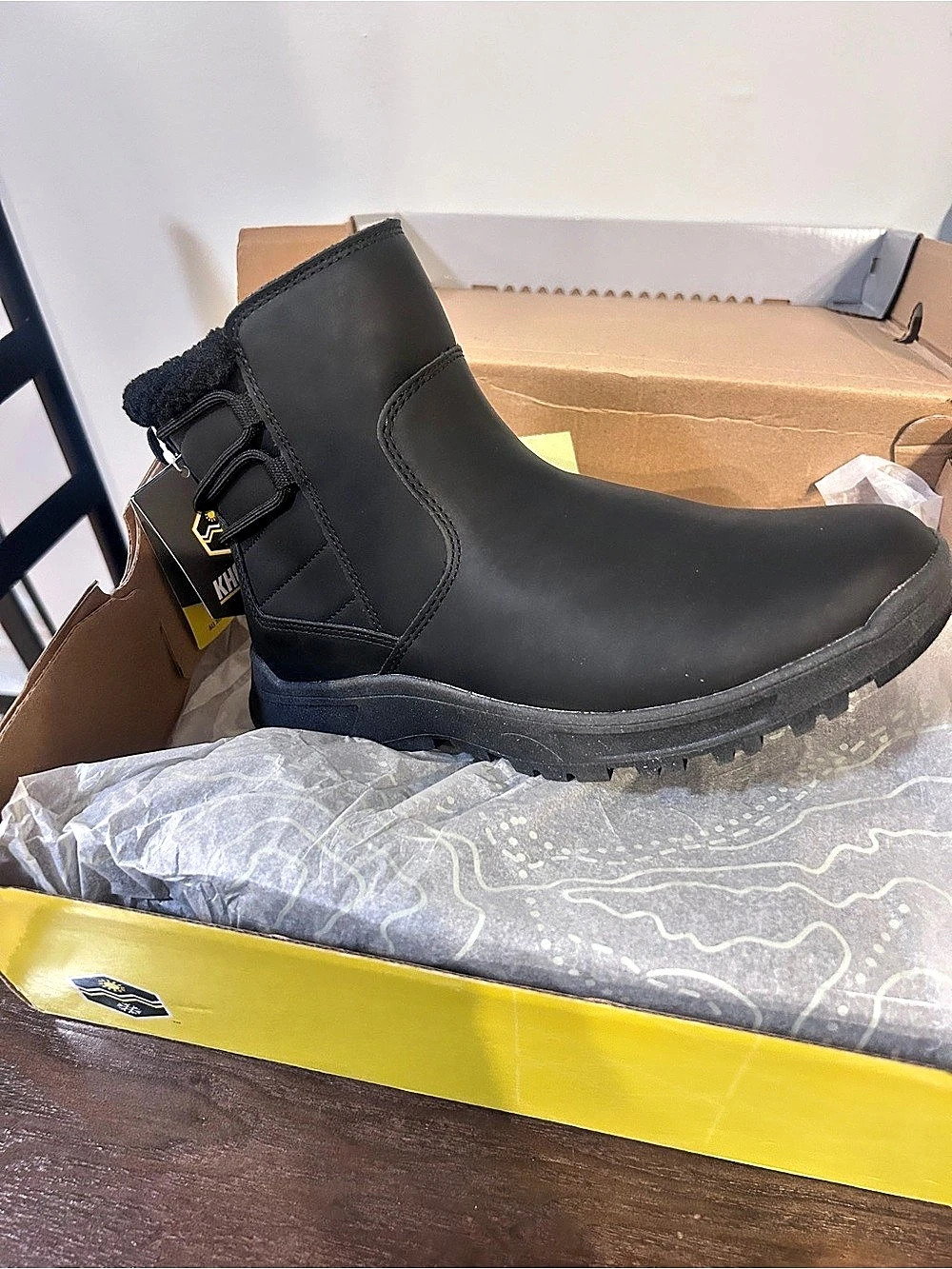 Khombu Black Boots